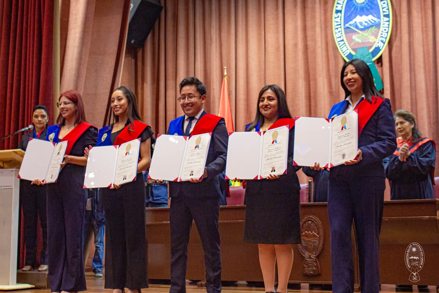 UMSA CELEBRA LA GRADUACIÓN DE 627 NUEVOS PROFESIONALES COMPROMETIDOS CON LA EXCELENCIA