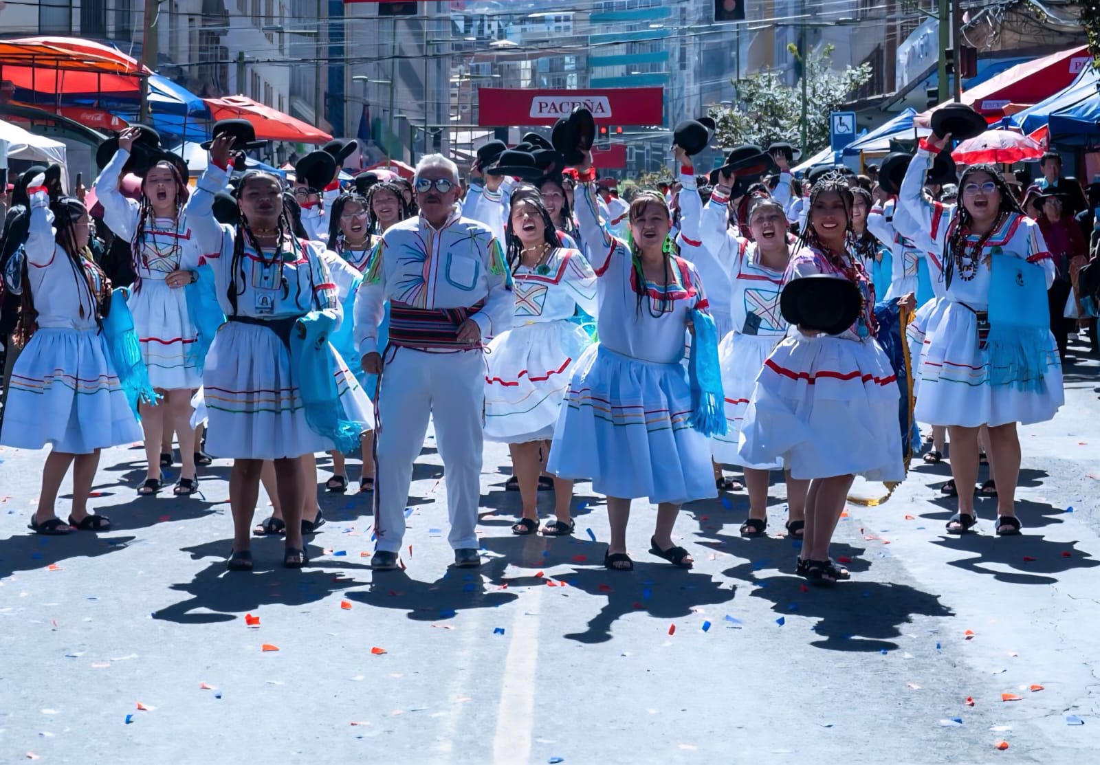 Entre tambores y saya, la Rectora y el Vicerrector de la UMSA rinden homenaje al pueblo afroboliviano